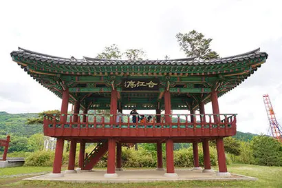 내린천과 인북천이 만나는 자리에 지어진 합강정. 사진=구완회 제공