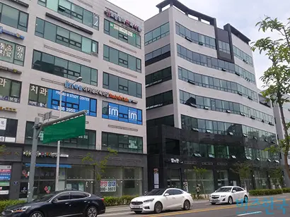 장기사거리의 한 상가. 아직까지 공실이 많다. 사진=김보현 인턴기자