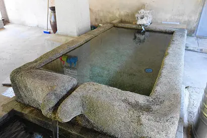 석조란 생활에 필요한 물을 저장해 사용하는 수조를 말한다. 회룡사 석조는 현재 남아 있는 석조 중 최대 규모다. 사진=구완회 제공