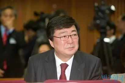 2012년 10월 ‘김대중대통령의 국정철학과 대한민국의 미래’ 토론회에 참석한 고 김대중 전 대통령의 차남 김홍업 전 의원. 사진=박은숙 기자
