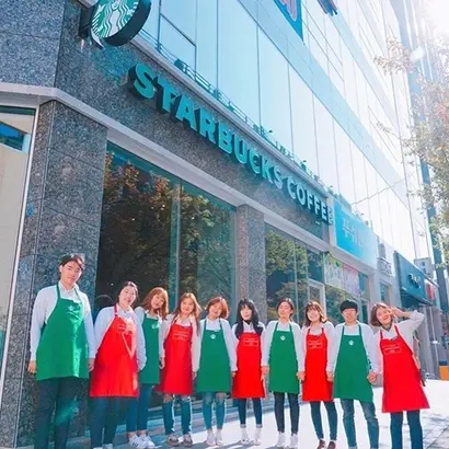 스타벅스는 2년 동안 매장수를 1031개에서 1280개로 늘리면서 바리스타를 4477명 늘렸다. 사진=스타벅스커피코리아
