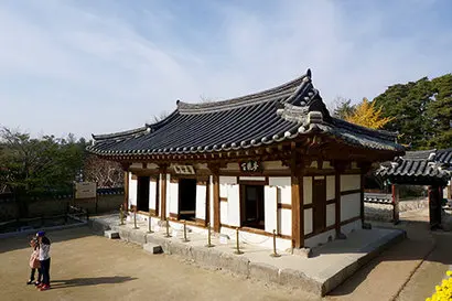 오죽헌은 신사임당의 외가 쪽 고택이다. 신사임당이 살던 조선 중기까지만 하더라도 혼인을 하고 난 후 처갓집에 살다가 그쪽 재산을 물려받는 것이 일반적이었다. 사진=구완회 제공