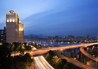 영동대교 남단에 위치한 청담동 상지리츠빌카일룸 2·3차. 사진=상지카일룸 홈페이지