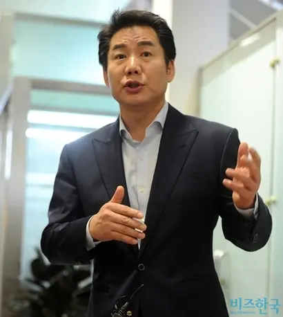 연예인 중 처음으로 청담동 상지리츠빌을 분양받은 배우 박상원 씨. 사진=비즈한국DB