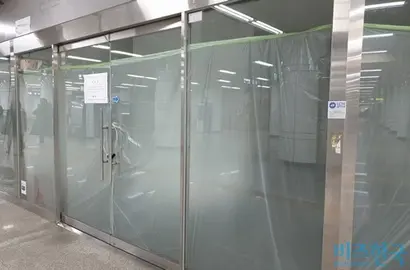네이처리퍼블릭 관계자는 지난달 1~8호선을 운영하는 서울교통공사 내 22개 매장이 계약 만료로 폐점됐다고 밝혔다. 7호선 태릉입구역의 네이처리퍼블릭 매장이 있던 점포가 비어 있는 모습. 사진=김명선 기자