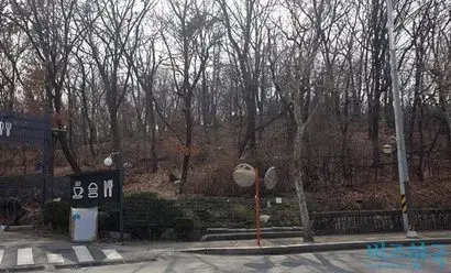 10명의 두산그룹 4세대 경영인이 부동산 담보 대출을 받으면서 담보로 내세운 서울 강동구 명일동 부지.  사진=유시혁 기자