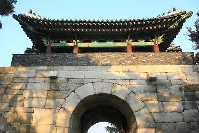 북대문인 숙정문은 평소에는 문을 닫아걸고 출입을 금했다. 숙정문을 열어두면 불길하다는 풍수학자의 건의 때문이다. 사진=구완회 제공