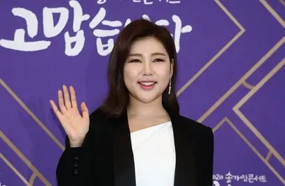 가수 송가인 씨는 TV조선 ‘내일은 미스트롯’ 우승 이후 큰 인기를 얻고 있다. 사진=박정훈 기자