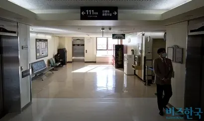 의사들의 파업이 얼마나 길어질지는 장담할 수 없다. 대전협과 의협은 ‘협의를 통한 정책 전면 재검토’를 요구하고 있다. 병원 모습으로 기사의 특정 내용과 관련없다. 사진=비즈한국 DB