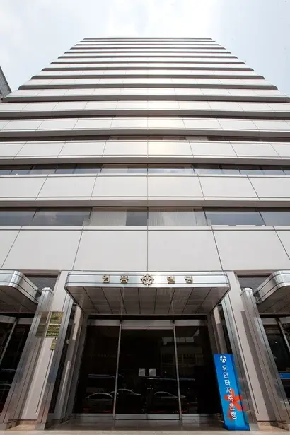 지주사 격인 (주)영풍이 자리한 서울 강남구 강남대로 542 영풍빌딩. 사진=박정훈 기자