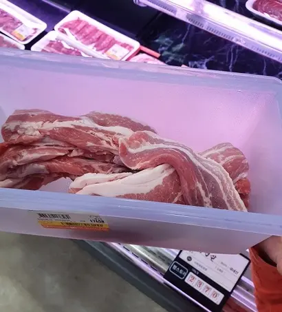 네이버카페 ​‘원주파랑맘’​ 회원이 마트에 다회용기를 가져가 물건을 구매한 뒤 올린 인증샷. 사진=네이버카페 ‘원주파랑맘’​