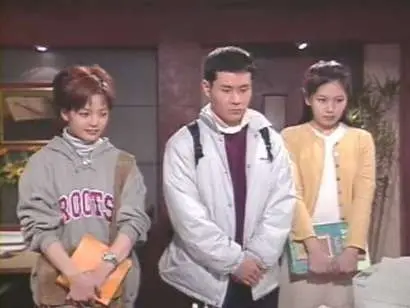 드라마 초반 주인공 그룹이었던 박채영(채림), 이민재(이민우), 구지원(故 이은주). 이후 채림이 빠지고 강성연, 추자현 등이 그 포지션을 채운다. 대학생들이 주인공이지만 연애 이야기가 중심이 아니라는 것도 ‘카이스트’의 독특했던 점. 사진=SBS 홈페이지