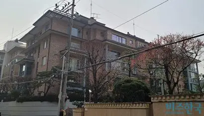 삼성그룹 창업주 고 이병철 회장의 장녀 고 이인희 한솔그룹 고문의 세 아들이 사는 장충레지던스. 사진=유시혁 기자