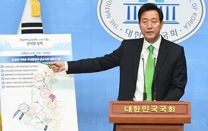 오세훈 서울시장은 후보 시절 권역별 정책 공약을 발표하면서 신분당선 서북부 연장사업 추진에 대한 의지를 밝힌 바 있다. 사진=연합뉴스