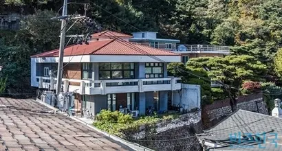 서울시가 지난 7월 90억 6950만 원에 매입한 청운동 단독주택. 매도자는 이 집을 2014년 10억 1000만 원에 샀다. 사진=최준필 기자