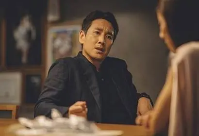 “선을 넘는 사람을 내가 제일 싫어하는데….” -영화 ‘기생충’에서
