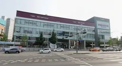 전지현 씨가 매입한 서울 강서구 등촌동 상가 건물 전경. 사진=카카오맵