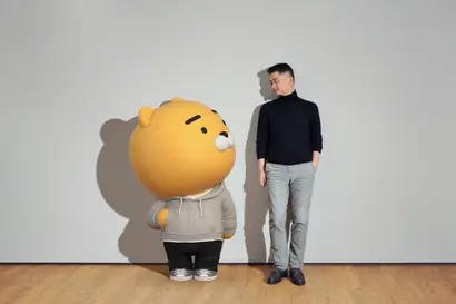 카카오·카카오게임즈·카카오뱅크·카카오페이의 주가가 내·외부 문제로 26일 52주 신저가를 기록했다. 사진은 카카오 캐릭터 라이언과 김범수 창업자. 사진=카카오 제공