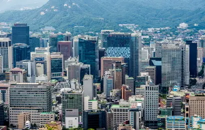 남산에서 바라 본 대기업 빌딩 숲. 사진=최준필 기자
