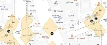스윙 앱에 표시된 스쿠터의 주차 현황. 반납금지지역(노랗게 표시된 부분)에 주차된 스쿠터를 어렵지 않게 찾아볼 수 있다.