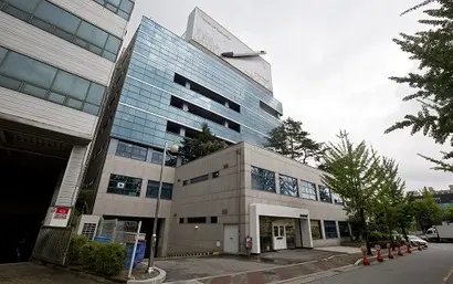 모나미는 모나미랜드 운영사가 모나미 법인이 아니라며 관계사의 독립 사업이라는 점을 강조하고 있다. 경기도 용인시에 위치한 모나미 본사. 사진=비즈한국DB