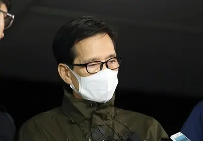 지역사회에서는 이영복 엘시티 회장(사진)의 출소 이후 콘셉트시설의 운영 여부가 더욱 불확실해졌다는 이야기도 나온다. 사진=연합뉴스