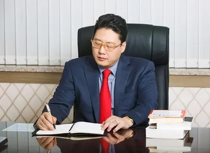 신동환 푸르밀 대표(사진)는 지난해 12월 영업 정상화를 위한 그룹 비전을 발표하며 올 6월까지 흑자 경영을 이뤄내겠다는 목표를 전했다. 사진=푸르밀 홈페이지