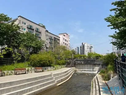 서울시는 신통기획으로 선정한 마천동 93-5 일대를 근처 성내천과 연계해 수세권으로 개발하겠다는 계획이다. 사진=전다현 기자