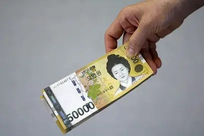 고금리 현상이 장기화 되면서 이자를 조금이라도 낮추는데 관심이 커지고 있다.