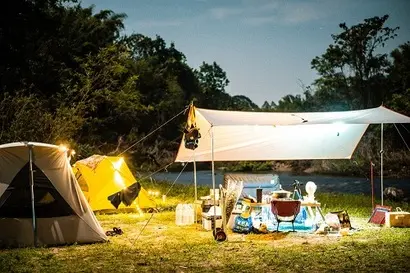 캠핑장 주말 예약은 하늘의 별따기일 정도로 캠핑의 인기가 이어지고 있지만 캠핑용품 판매율은 확연히 줄어들었다.