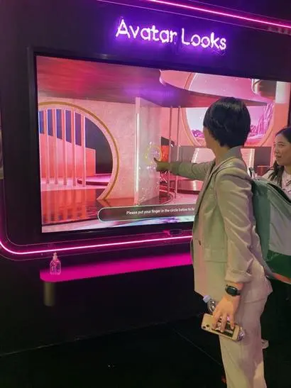 로레알 부스에서 체험할 수 있는 3D 아바타. 사진=이은서