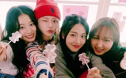 ‘피프티피프티’가 최근 소속사와 극심한 갈등을 겪고 있는 가운데 상표권 소유를 둘러싸고 대립하고 있다. 사진=피프티피프티 인스타그램