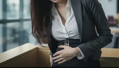 생리휴가(월경휴가)는 여성 노동자가 하루 임금을 포기하고 선택하는 일종의 자기돌봄권이다. 사진=생성형 AI