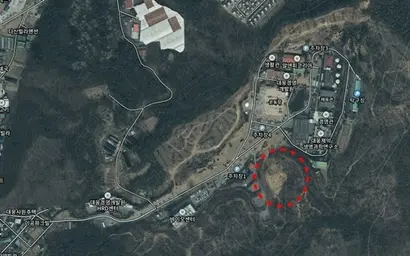 국내 최대 규모의 HRD 전문기관 대웅경영개발원 위치한 고 윤영환 명예회장의 장지(빨간색 표시 부분).  사진=카카오맵 위성지도