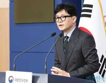 법무부는 26일 징계위를 열고 로톡 가입 변호사 123명을 징계하지 않기로 결정했다. 그러나 내용을 자세히 들여다보면 로톡과 대한변호사협회의 갈등의 불씨는 여전하다. 사진은 한동훈 법무부 장관. 사진=임준선 기자