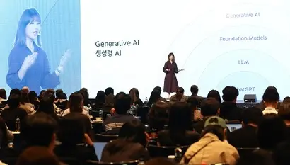 손해인 업스테이지 마케팅 리드&교육 PO는 LLM을 잘 활용하기 위해서는 자주 활용하며 다양한 실험을 해보는 것이 중요하다고 강조했다. 사진=임준선 기자
