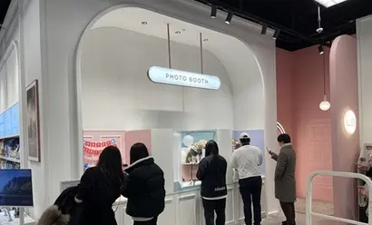 스타필드 수원점 몰리스펫샵 내 포토존. 무료로 반려동물의 사진을 촬영할 수 있어 인기가 높다. 사진=박해나 기자