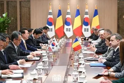 지난 23일 윤석열 대통령과 클라우스 요하니스 루마니아 대통령이 정상회담을 갖고 방산 등 양국 협력 방안을 논의했다. 우리나라 방산 수출이 늘어날 것으로 기대된다. 사진=대통령실 제공