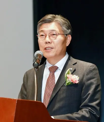 황병우 DGB금융그룹 회장 겸 대구은행장은 DGB 역대 최연소 회장이자 은행장이다. 형식을 탈피하고 소통 경영을 중시하는 행보를 보여왔다. 사진=DGB금융그룹 제공