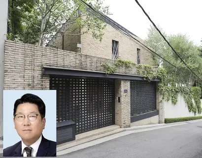 재계 24위 현대백화점 정지선 회장이 부친으로부터 증여받아 거주 중인 성북동 단독주택.  사진=비즈한국DB, 현대백화점