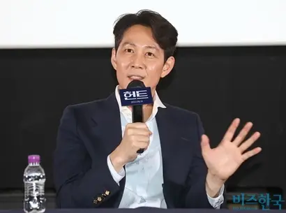 올 12월 공개 예정인 ‘오징어게임 시즌2’의 주인공 배우 이정재 씨가 220억 원대 건물을 사들였다. 사진=박정훈 기자