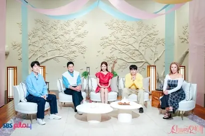‘신들린 연애’는 MC 신동엽과 유인나를 비롯해 배우 유선호와 안무가 가비 등이 녹화된 영상을 보고 코멘트하는 형식. 역술가 박성준이 함께해 육효, 산통점 등 일반인이 잘 모르는 점술의 영역을 설명해준다. 사진=SBS 제공