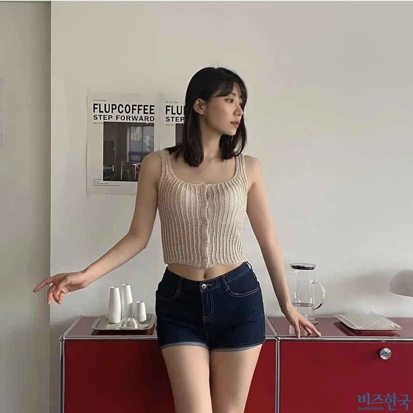 아이돌을 그만둔 미진은 쇼핑몰과 카페를 운영했다. 자영업 외에는 할 수 있는 선택지가 많지 않았다. 사진=허미진 제공