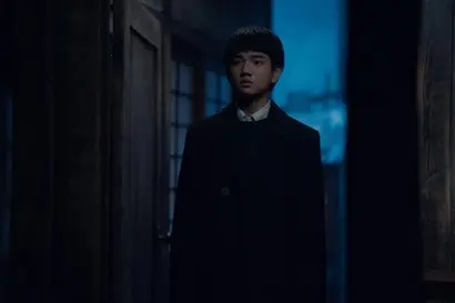 시즌2 들어 새로 합류한 배우들이 여럿이다. 특히 선자와 고한수 사이에 태어난 아들인 노아 역에 ‘믿고 보는 아역배우’ 김강훈이 출연해 눈길을 끈다. 사진=애플티비플러스 제공