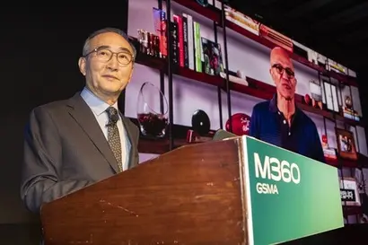 지난 1일 김영섭 KT 대표가 서울 중구에서 열린 세계이동통신사업자연합회(GSMA) 주최의 ‘M360 APAC’에서 기조 연설을 하는 모습. 사진=KT 제공
