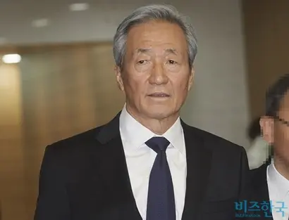 HD현대그룹의 총수인 정몽준 아산재단 이사장이 서울 용산구 이태원동 소월길에 위치한 고급빌라 어퍼하우스남산 2세대를 동시에 분양받았다. 사진=최준필 기자