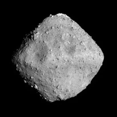 2018년 6월 26일 하야부사 2 탐사선으로 촬영한 소행성 류구. 사진=JAXA/University of Tokyo/Kochi University/Rikkyo University/Nagoya University/Chiba Institute of Technology/Meiji University/Aizu University/ AIST