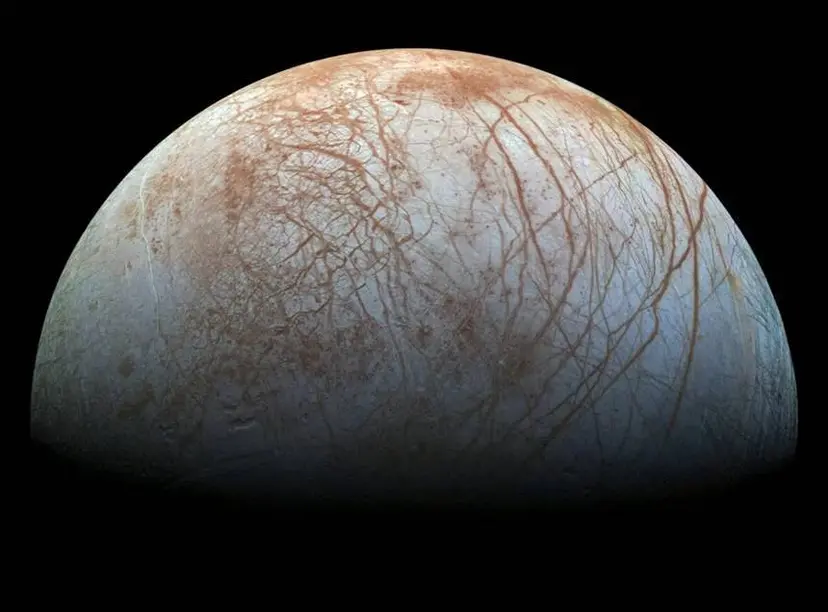 외계 생명체가 있을 가능성이 거론되는 목성의 얼음 위성 유로파. 사진=NASA