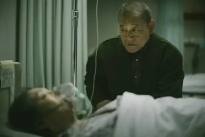 어머니를 두고 바람을 피우는 아버지는 쿠니무라 준이 맡았다. ‘곡성’ ‘범죄도시3’의 쿠니무라 준의 이미지만 생각하면 평범한 아버지 역할이 처음엔 이질적으로 느껴질 수도 있을 듯. 사진=넷플릭스 제공