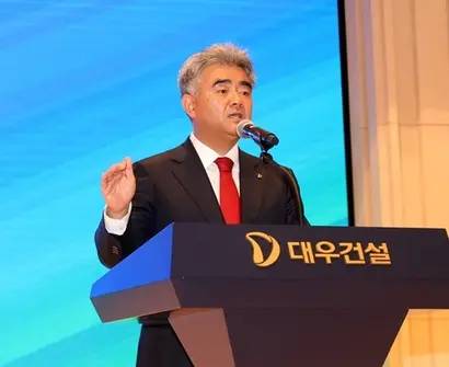 정원주 중흥그룹 부회장(사진)이 ‘일감 몰아주기 증여세’ 부과 처분을 취소해달라며 세무 당국을 상대로 낸 소송 항소심에서 최근 1심을 뒤집고 승소 판결을 받아낸 것으로 확인됐다. 사진=대우건설 제공